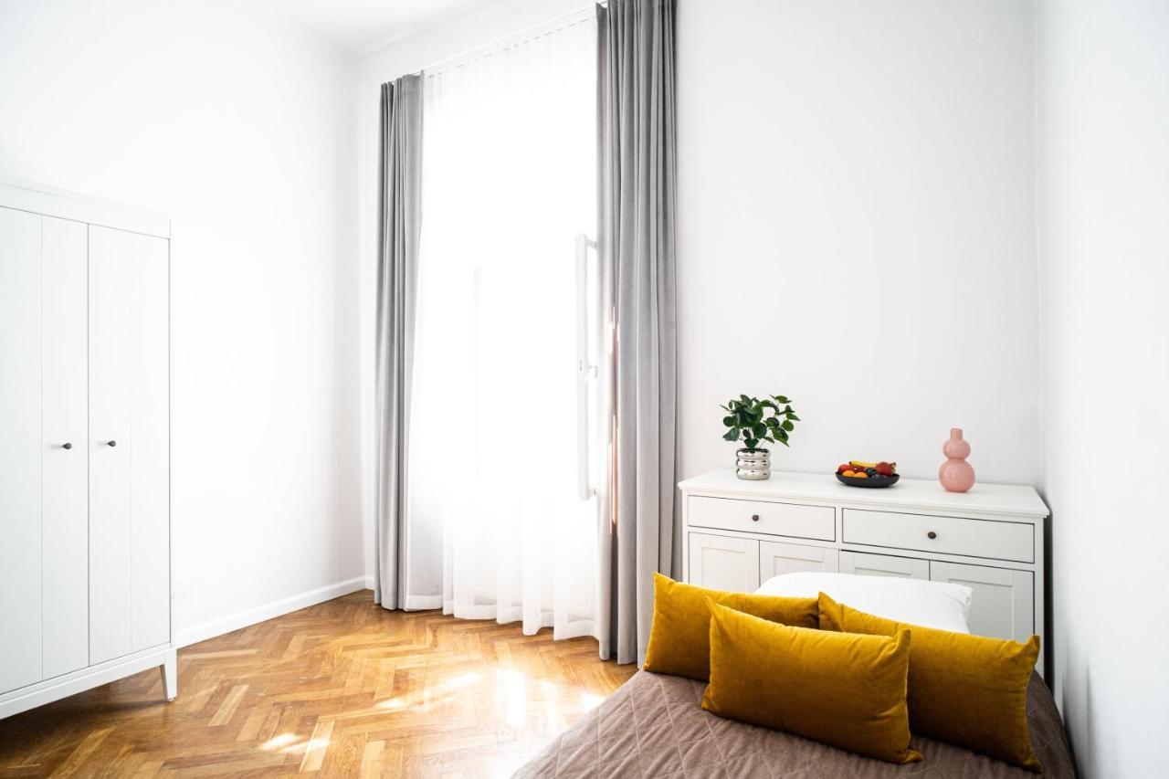 Golden Queen Apartments City Center Красков Екстериор снимка