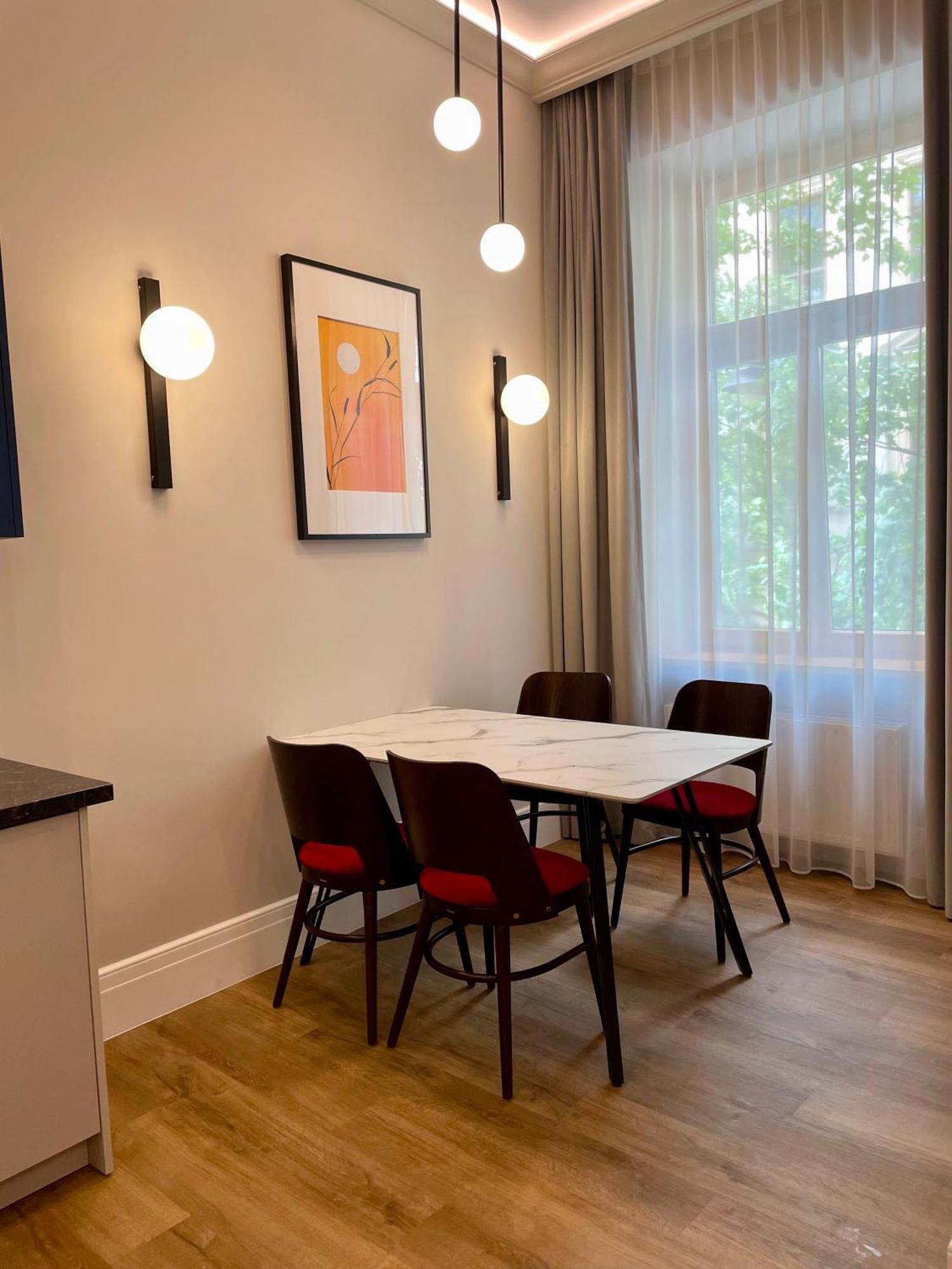 Golden Queen Apartments City Center Красков Екстериор снимка