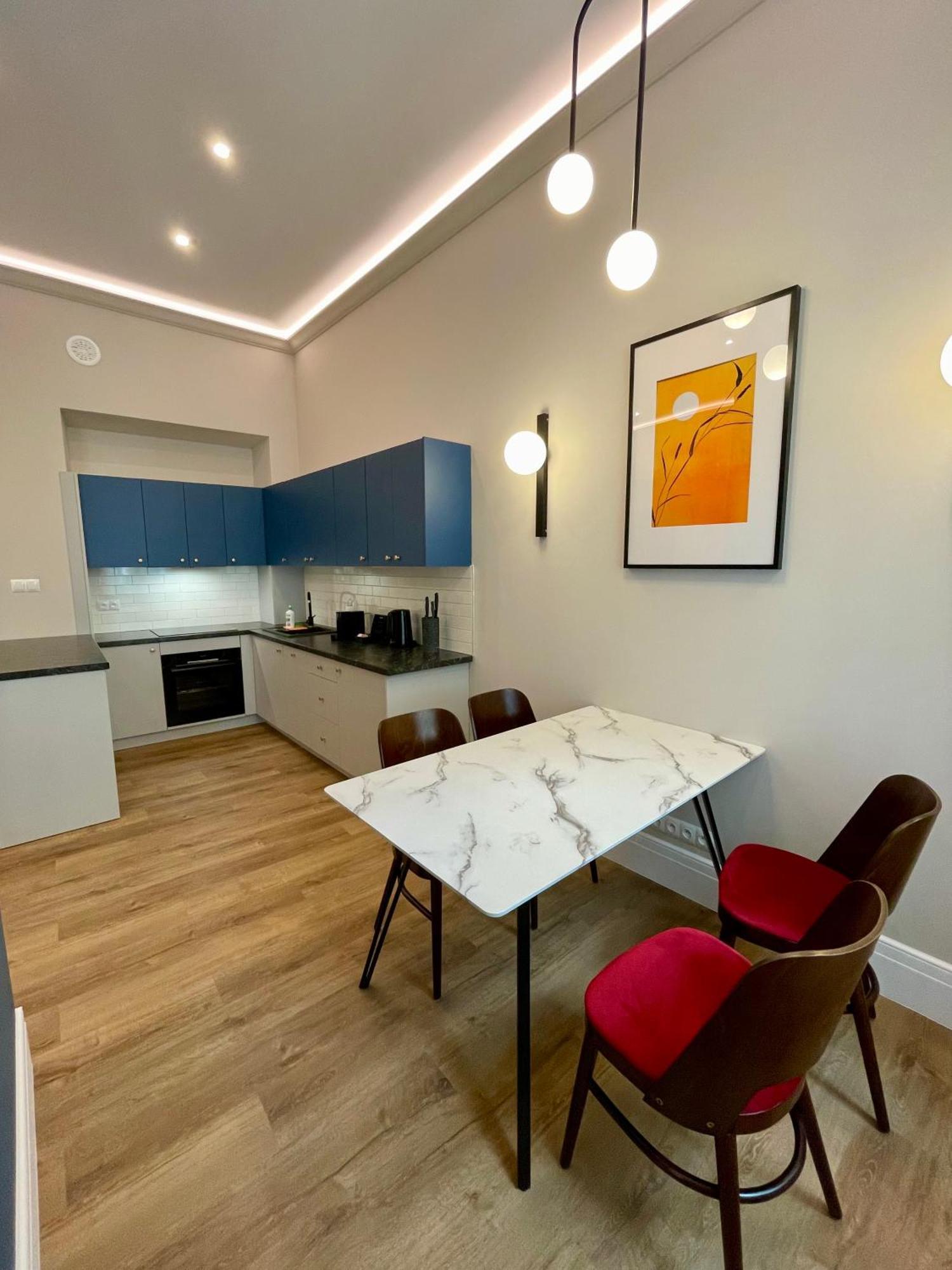 Golden Queen Apartments City Center Красков Екстериор снимка